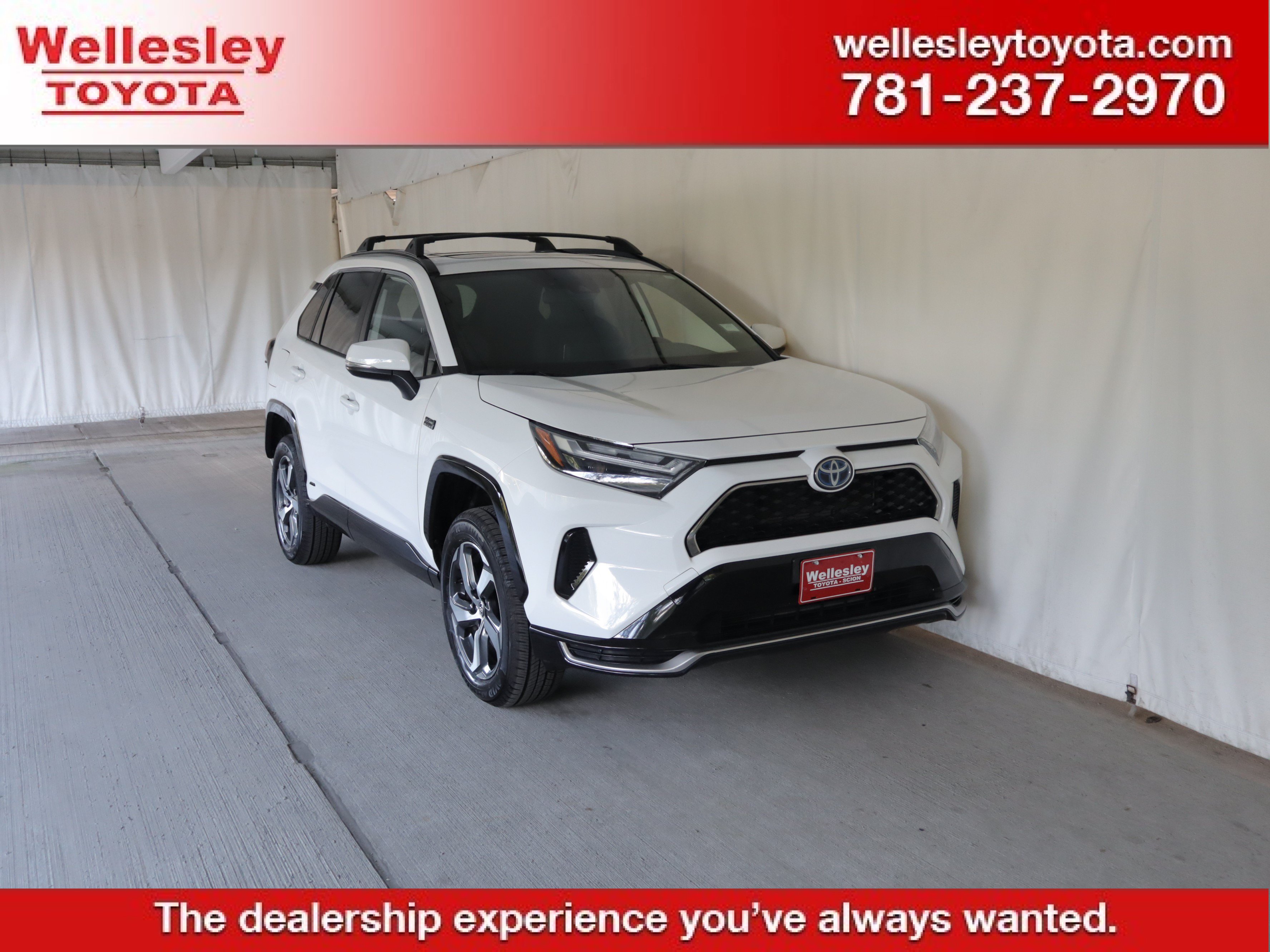 Used 2023 Toyota RAV4 SE w/ Weather & Moonroof Package