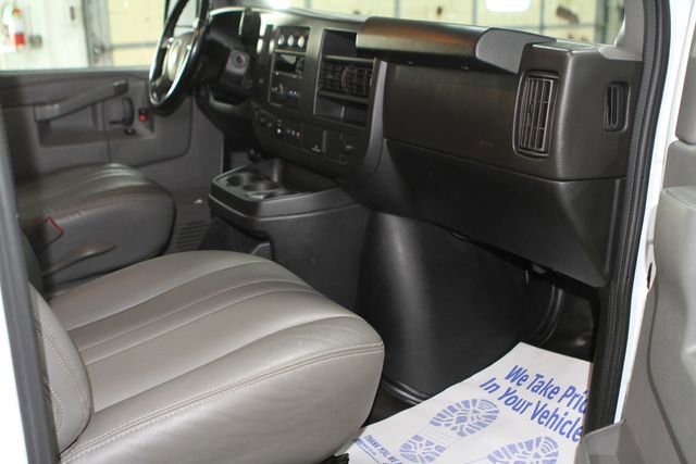 Used 2019 Chevrolet Express 3500 w/ Driver Convenience Package image 22