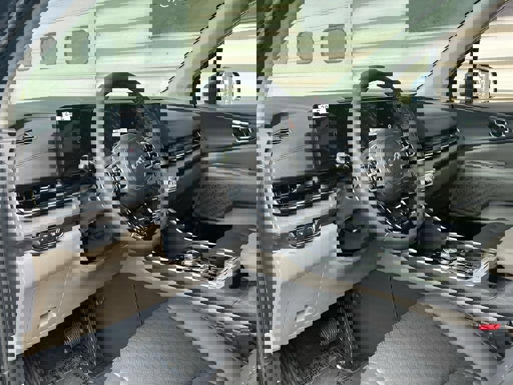 New 2026 Kia Carnival EX image 10