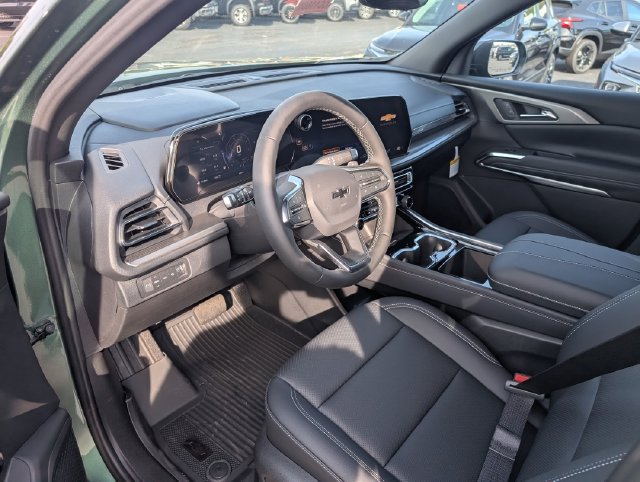 New 2027 Chevrolet Traverse LT w/ Midnight/Sport Edition AWD/4WD image 12