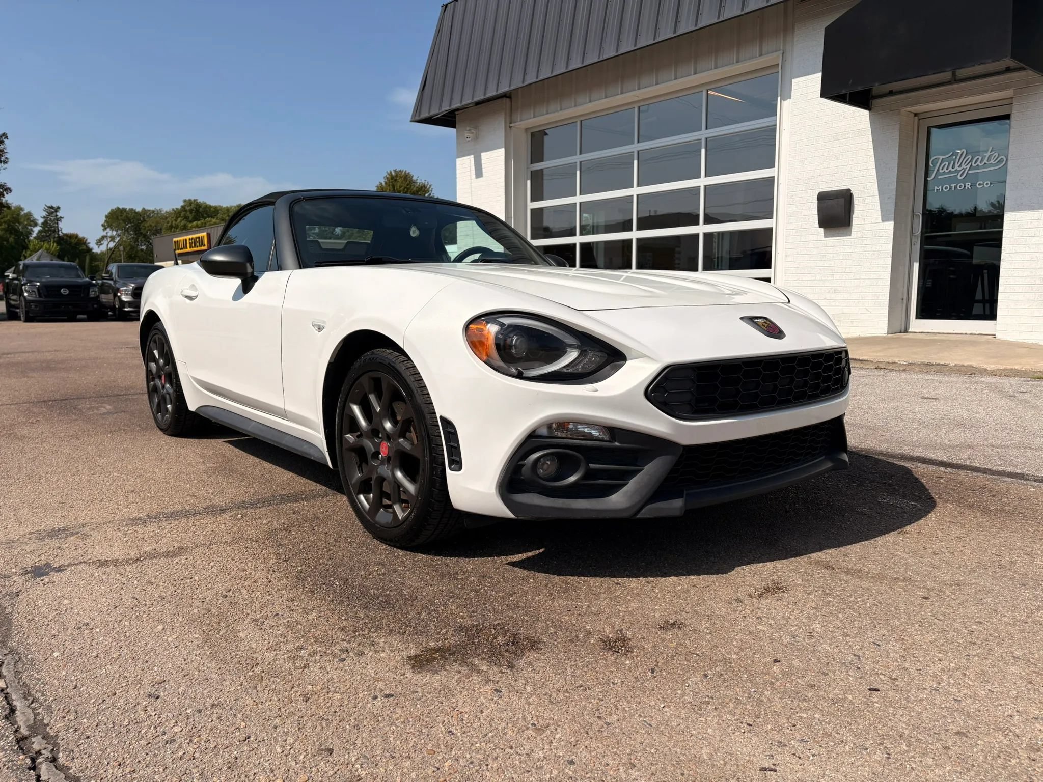 Used 2017 FIAT 124 Spider Abarth RWD image 2