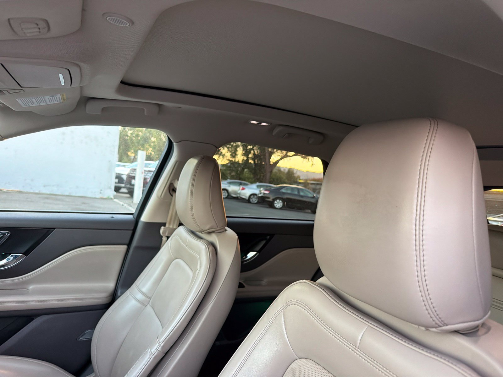 Used 2021 Lincoln Corsair FWD w/ Premium Package image 9