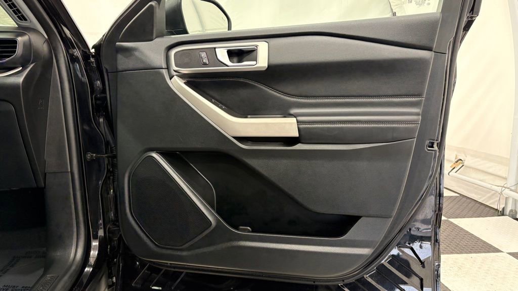 Used 2023 Ford Explorer XLT w/ Equipment Group 202A image 21