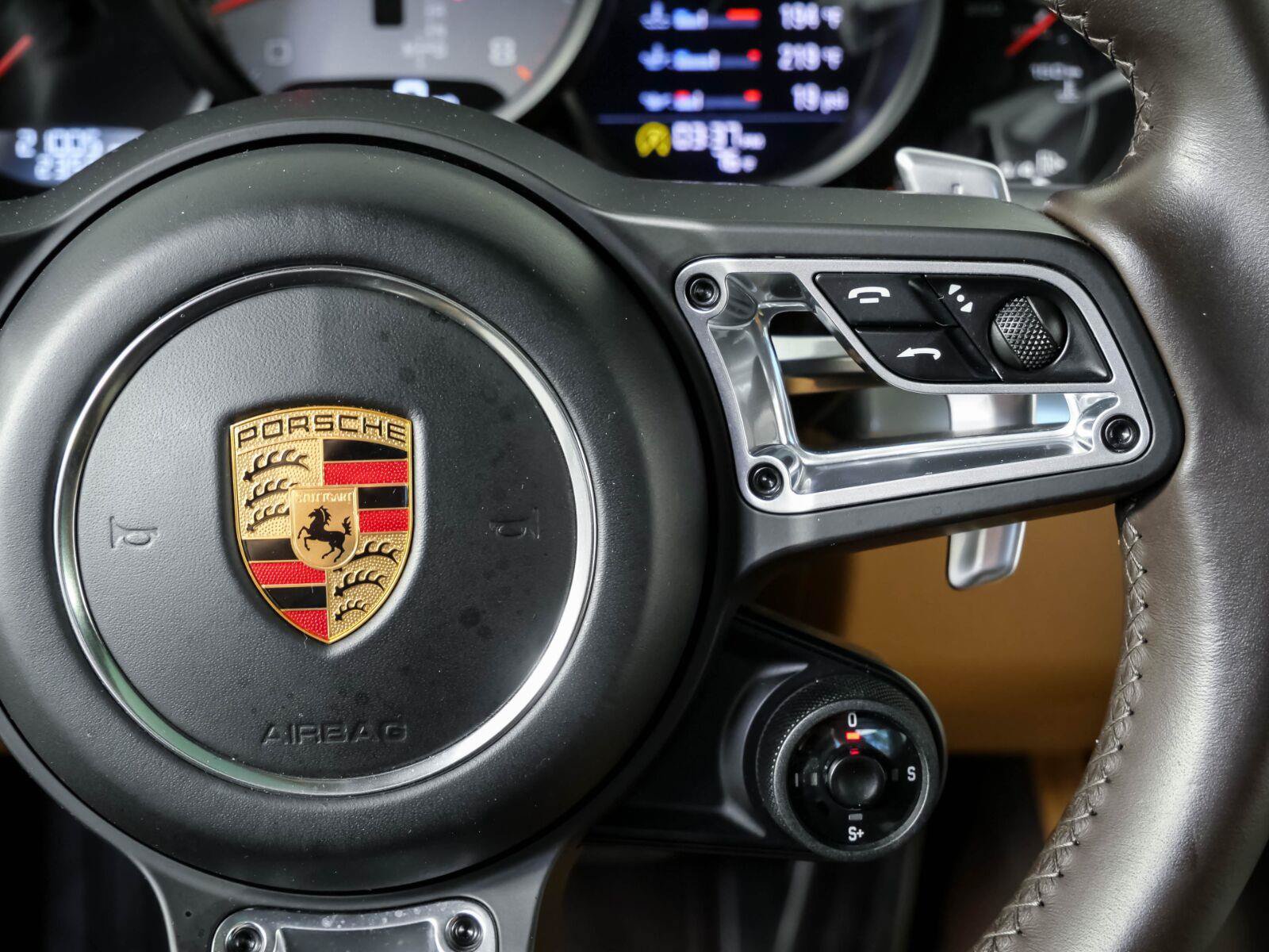Used 2018 Porsche 911 Carrera S RWD image 11