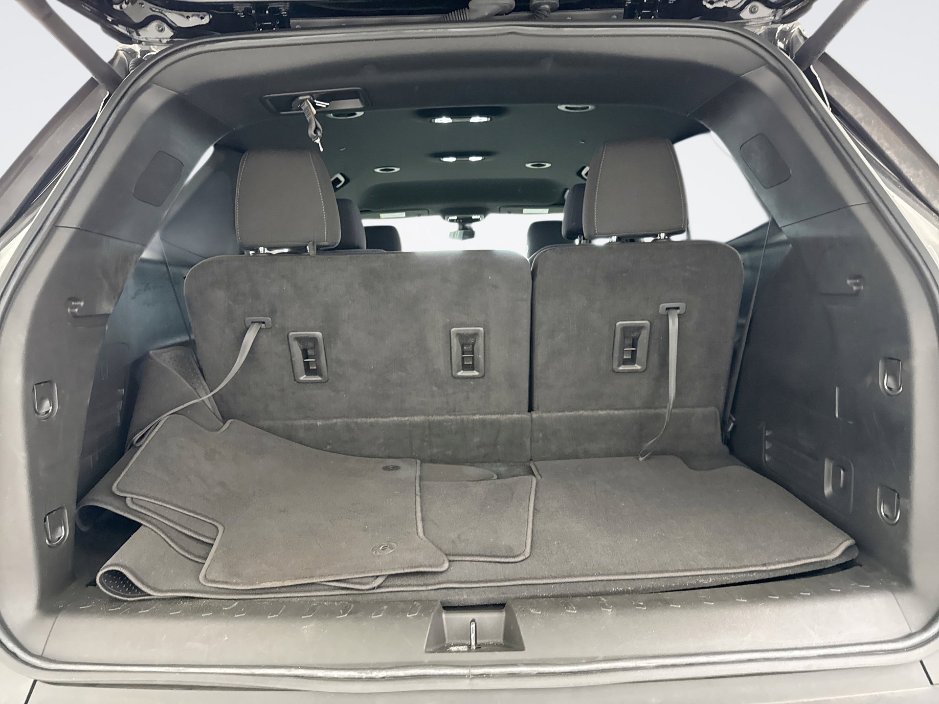 Used 2023 Chevrolet Traverse LT image 19