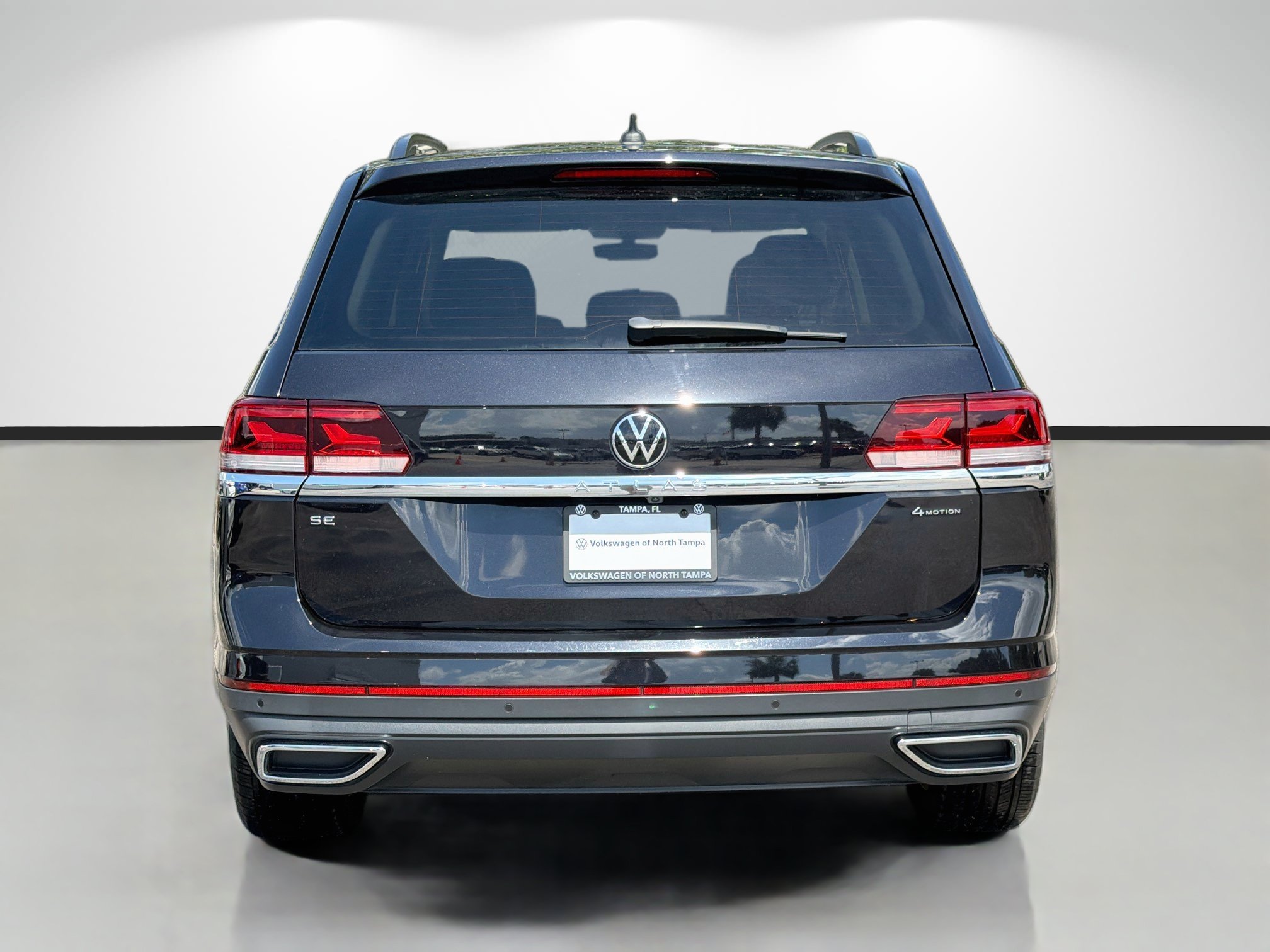 Used 2023 Volkswagen Atlas SE AWD/4WD image 4