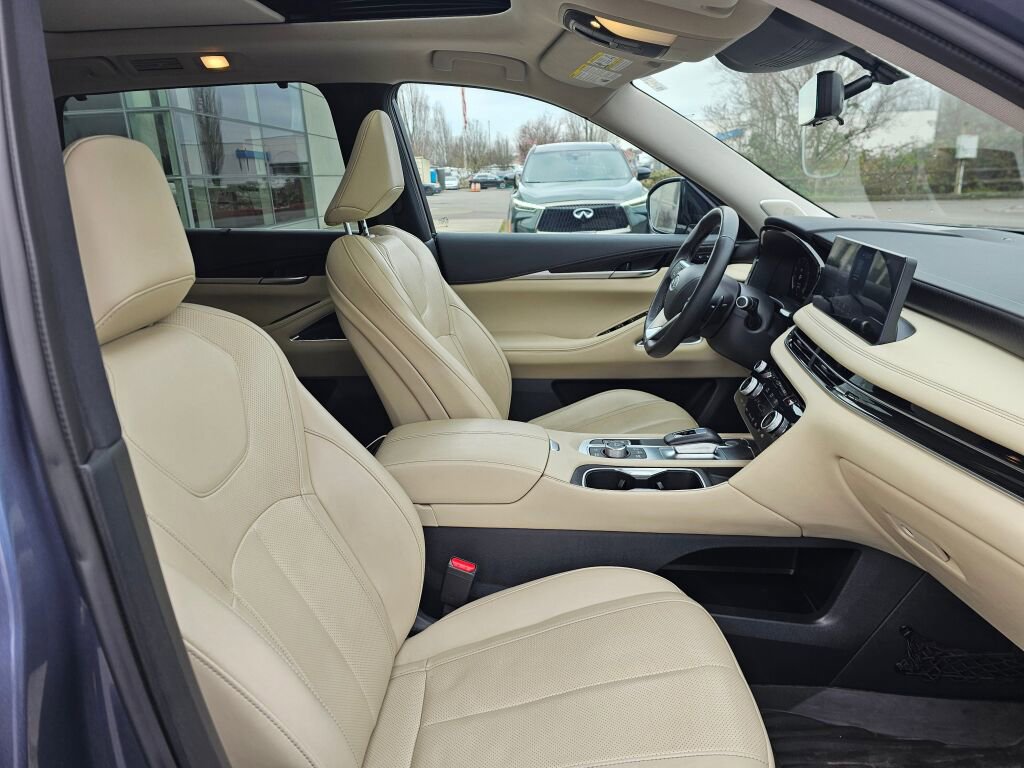 Used 2023 INFINITI QX60 Sensory w/ Vision Package image 11