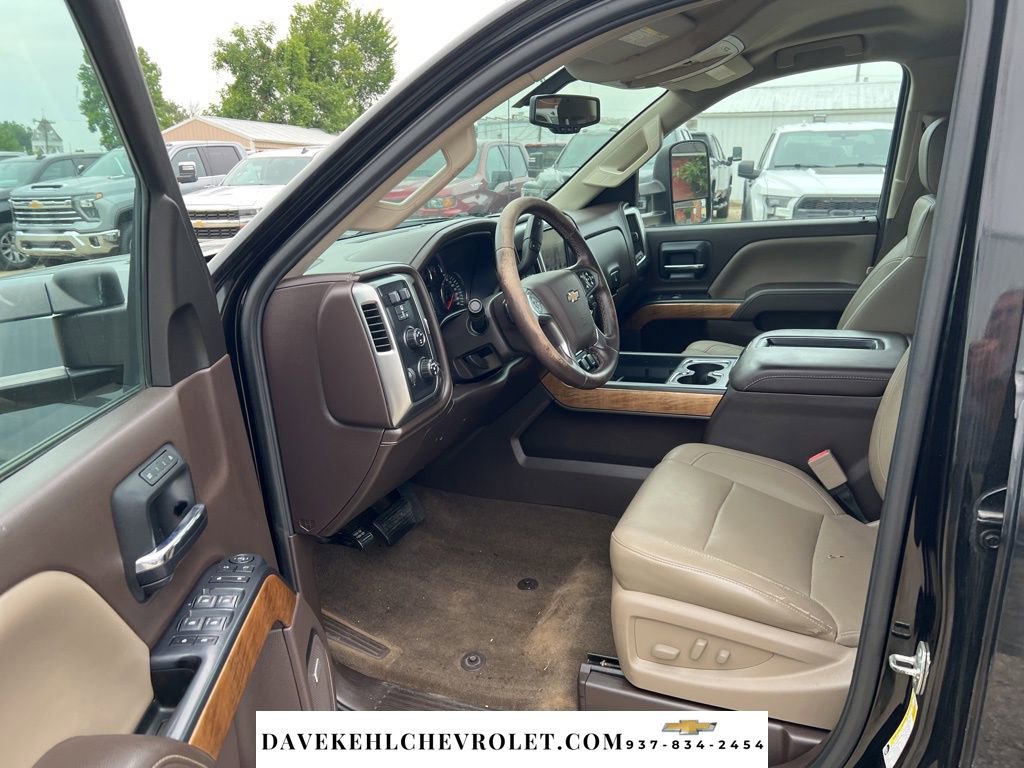 Used 2015 Chevrolet Silverado 2500 LTZ w/ LTZ Plus Package image 12