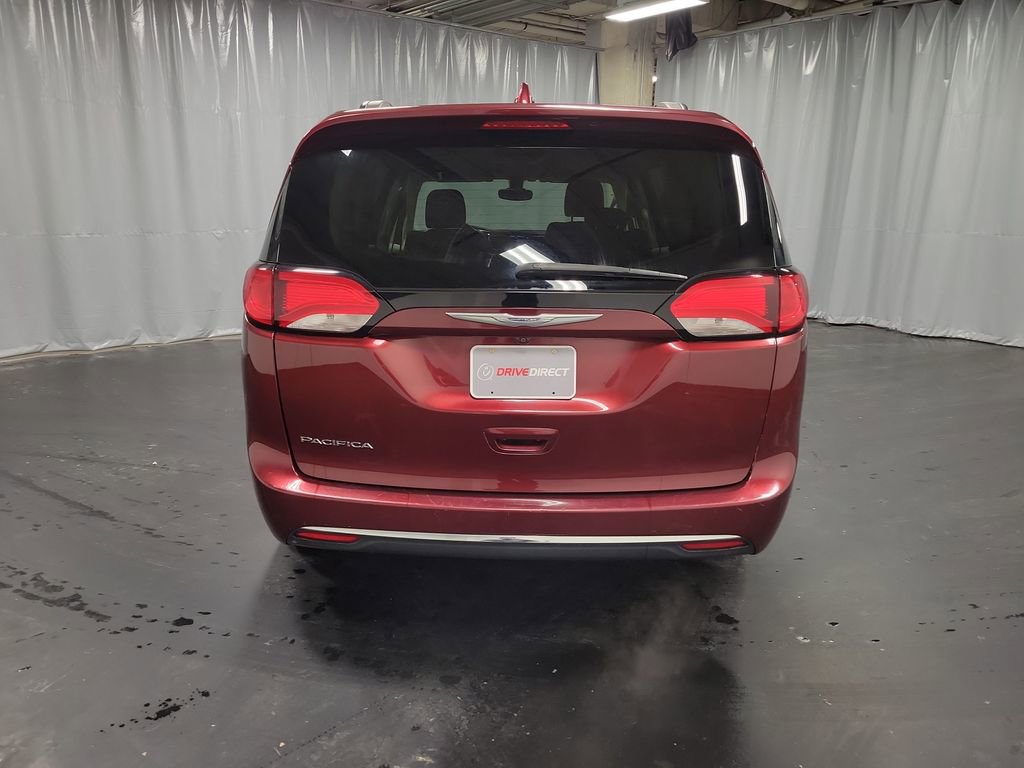 Used 2017 Chrysler Pacifica Touring Plus w/ Tire & Wheel Group image 8