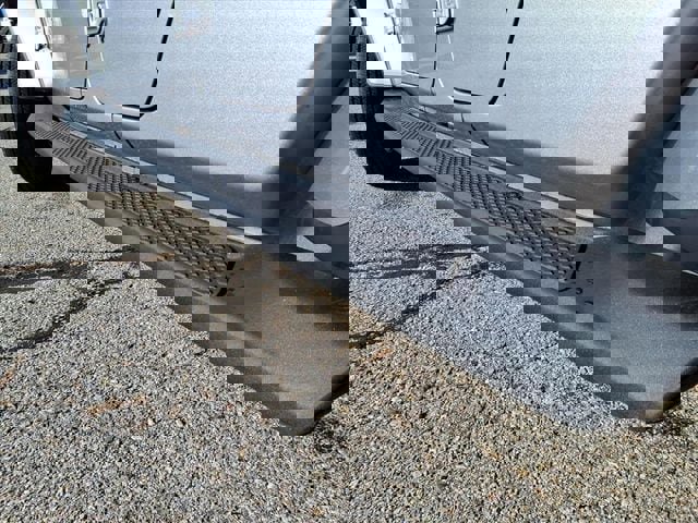 Used 2021 Jeep Gladiator Sport image 7