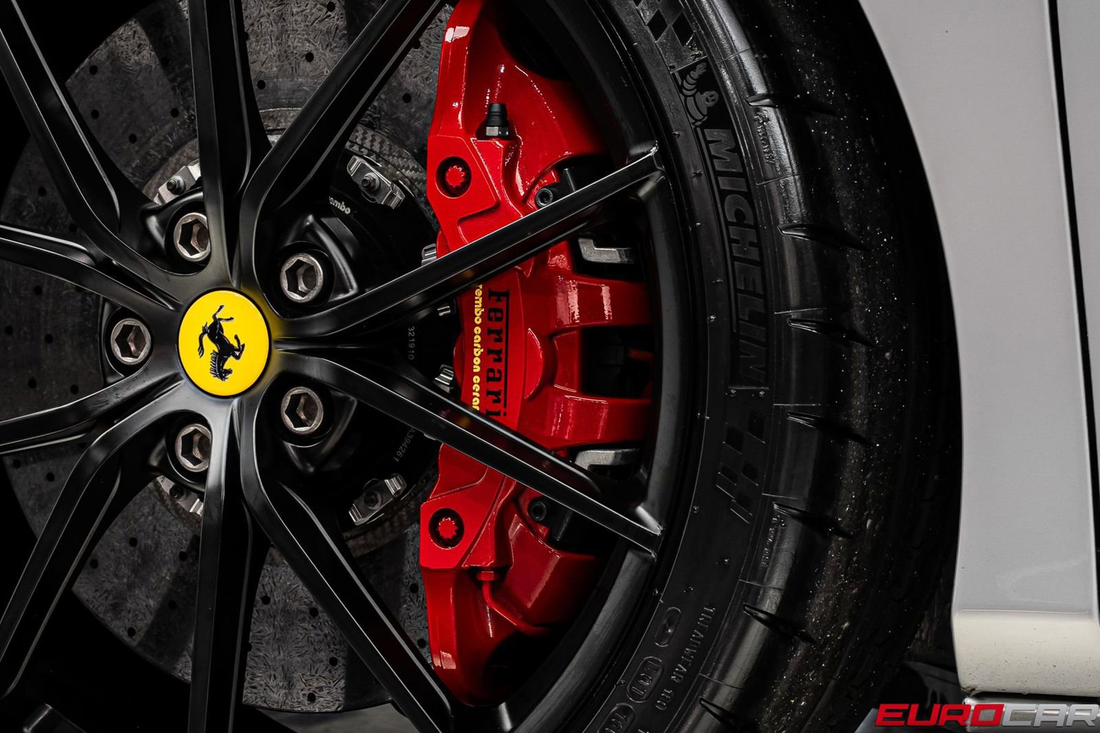 Used 2020 Ferrari 488 Pista *HUGE CARBON INTERIOR OPTIONS image 26