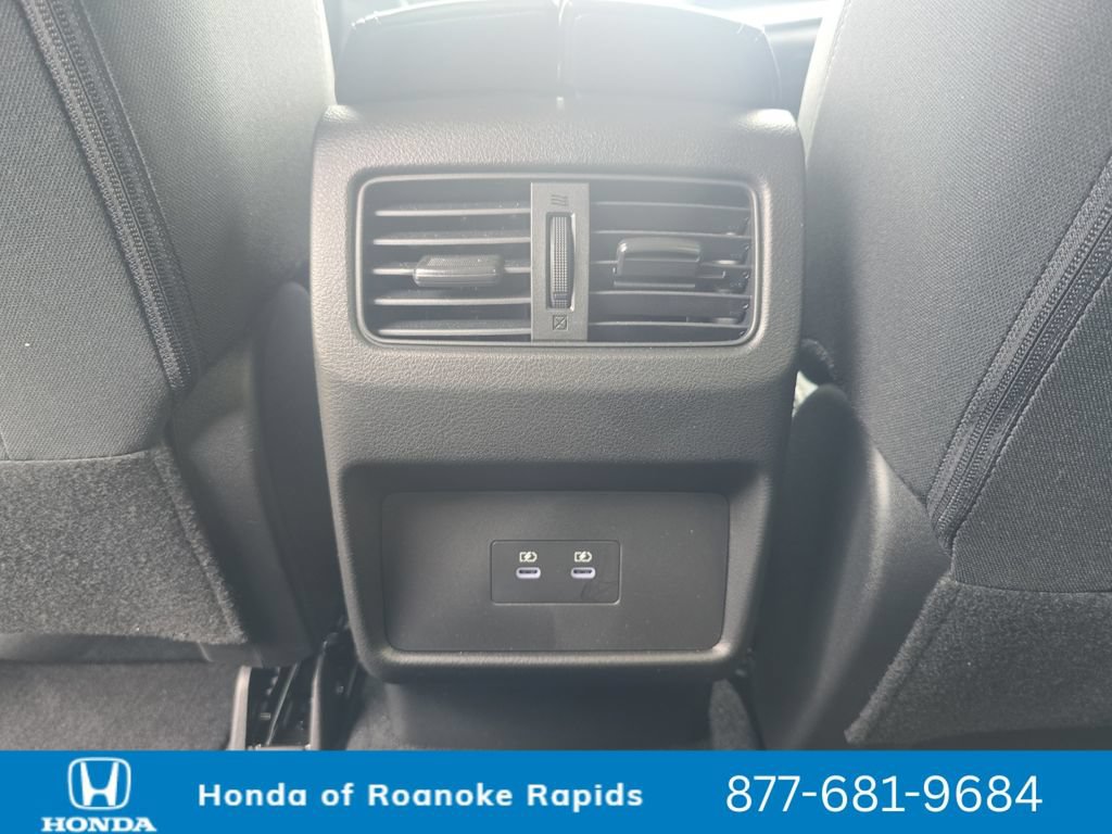 Used 2024 Nissan Rogue SV AWD/4WD image 30