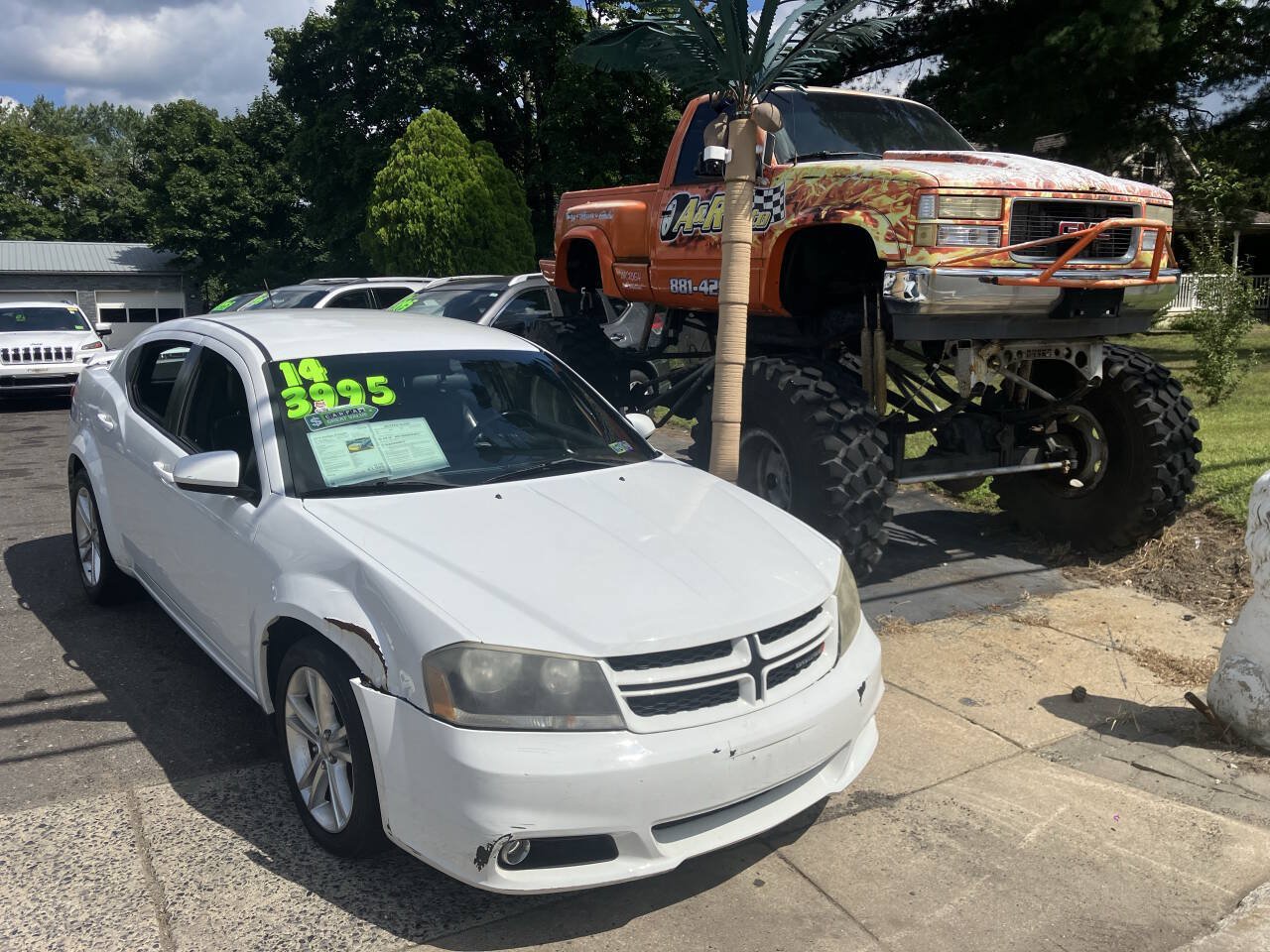 Used 2014 Dodge Avenger SXT w/ Rallye Appearance Group FWD image 2