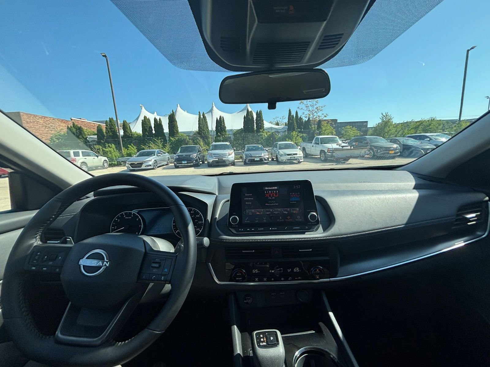 Used 2025 Nissan Rogue SV FWD image 35