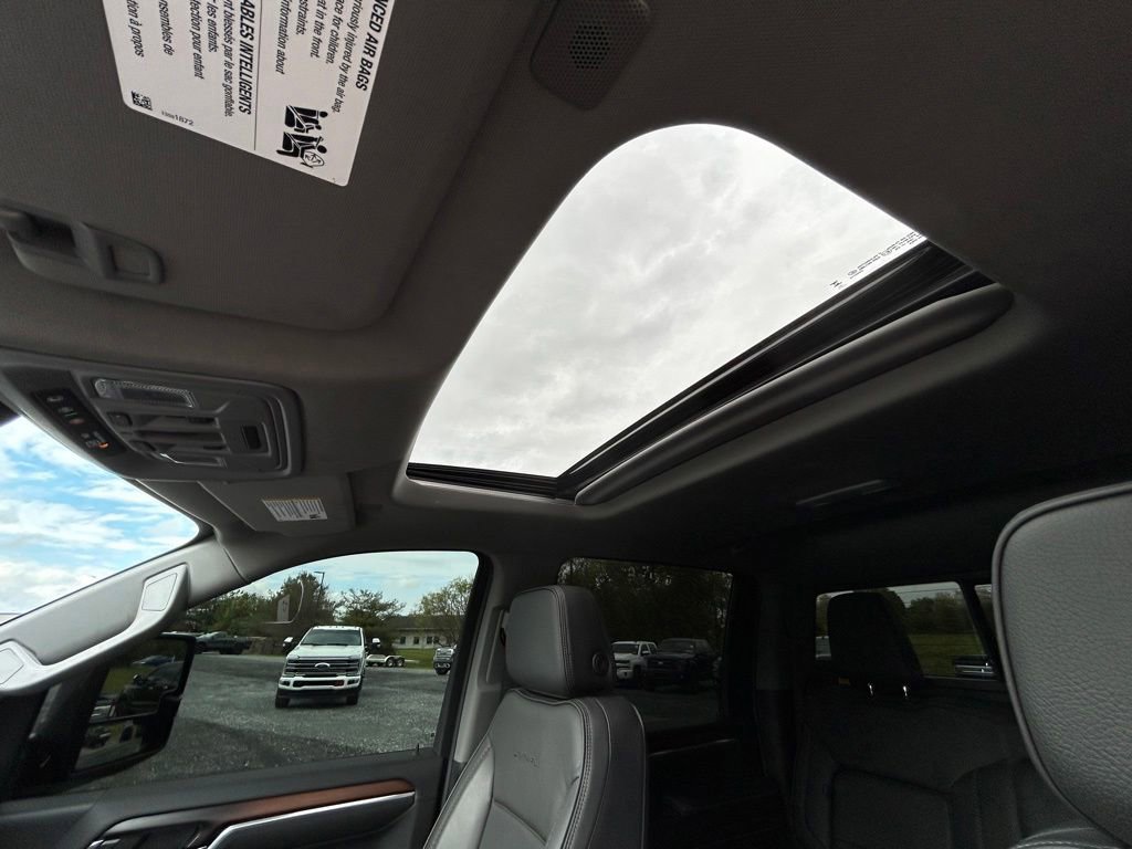 Used 2025 GMC Sierra 2500 Denali AWD/4WD image 7
