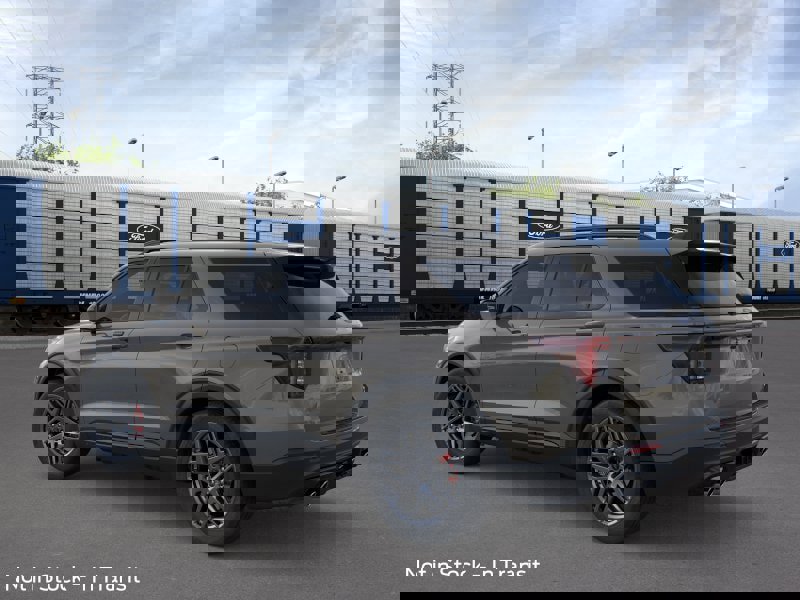 New 2026 Ford Explorer ST image 4