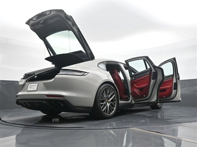 Used 2023 Porsche Panamera 4 Platinum Edition image 27