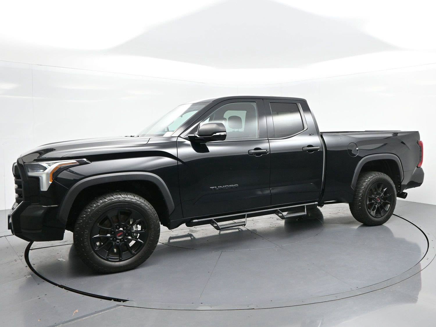 Used 2023 Toyota Tundra SR5 AWD/4WD image 4