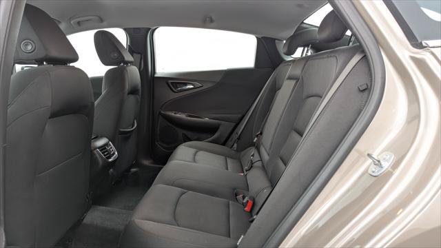 Used 2025 Chevrolet Malibu LT FWD image 17