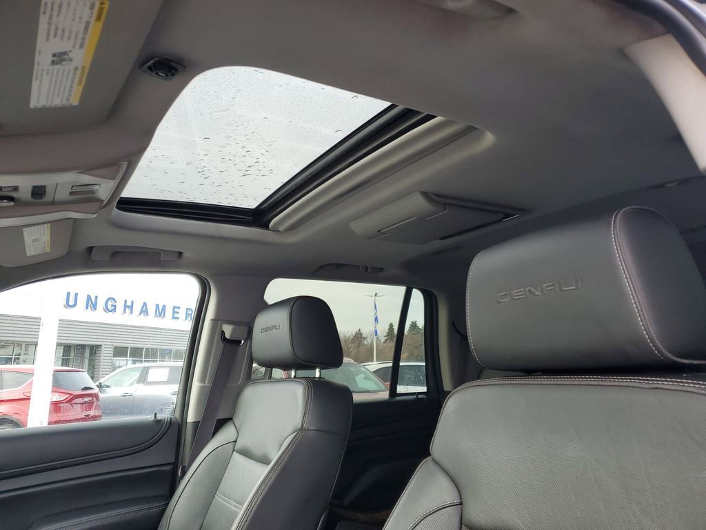 Used 2015 GMC Yukon Denali w/ Premium Package image 10