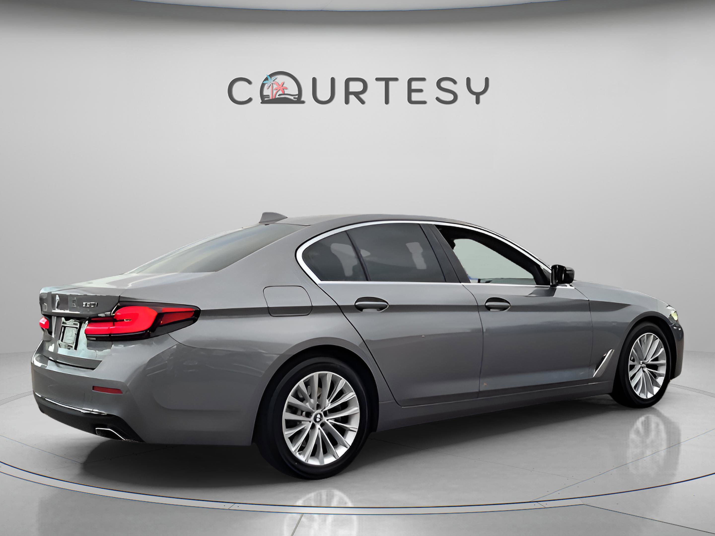 Used 2023 BMW 530i xDrive image 6