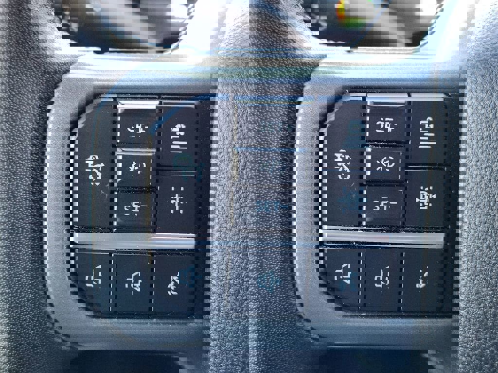 Used 2023 Ford F150 Lightning Lariat image 15