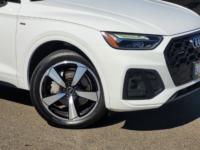 Used 2022 Audi Q5 2.0T Premium Plus w/ Premium Plus Package AWD/4WD image 9