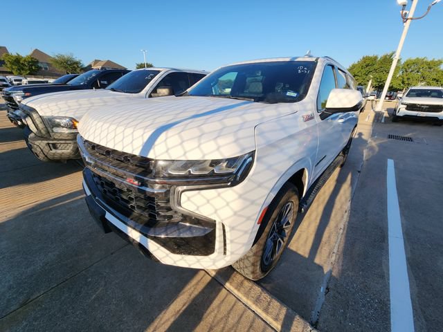 Used 2022 Chevrolet Suburban Z71 w/ Luxury Package AWD/4WD image 3