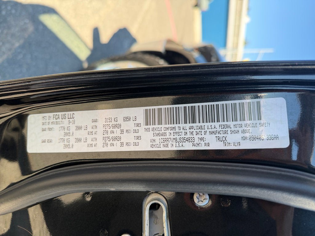 Used 2018 RAM 1500 Laramie AWD/4WD image 36