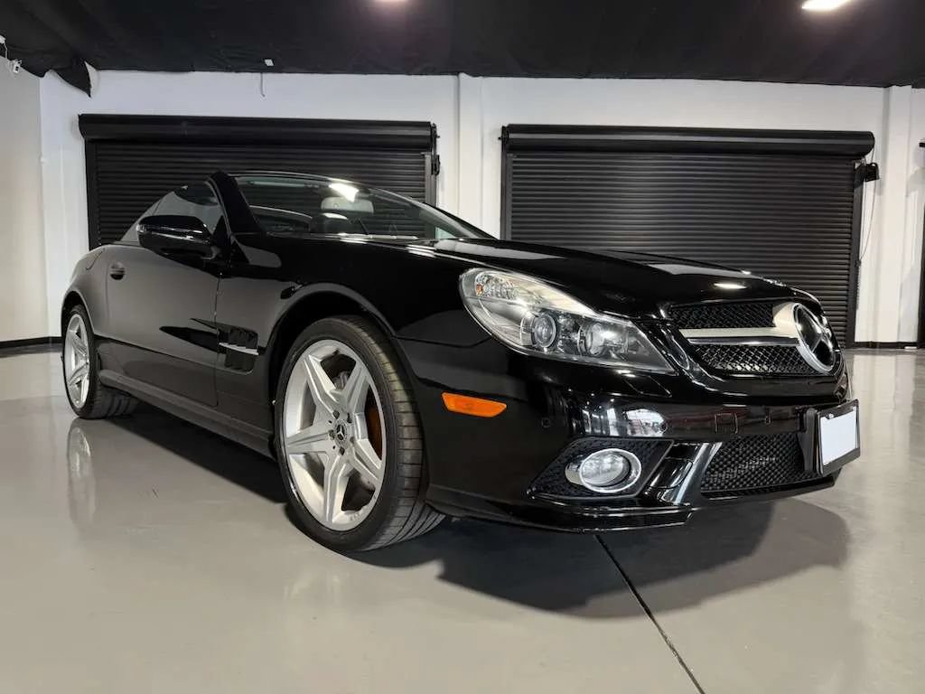 Used 2011 Mercedes-Benz SL 550 w/ Premium I Pkg image 3