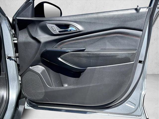 Certified 2025 Chevrolet Trax RS w/ Driver Confidence Package image 19