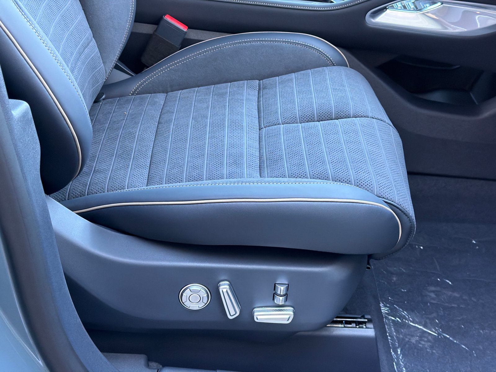New 2026 Lincoln Nautilus Black Label AWD/4WD image 11