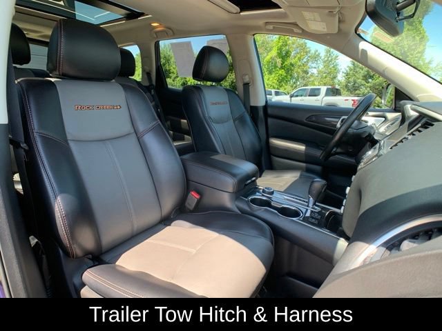 Used 2019 Nissan Pathfinder SL AWD/4WD image 28