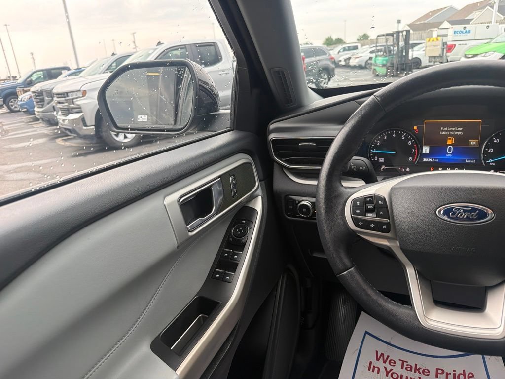Used 2023 Ford Explorer XLT w/ Equipment Group 202A AWD/4WD image 21