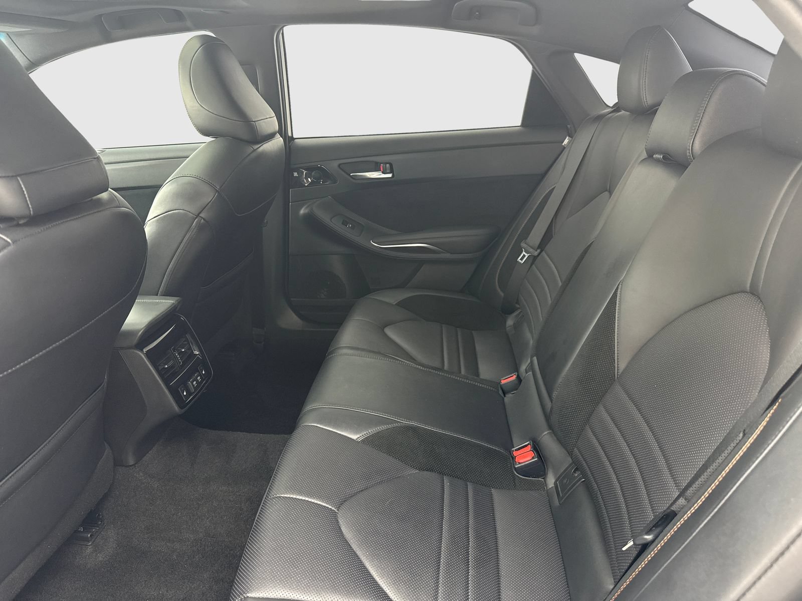 Used 2019 Toyota Avalon Touring w/ Advanced Safety Package FWD image 38