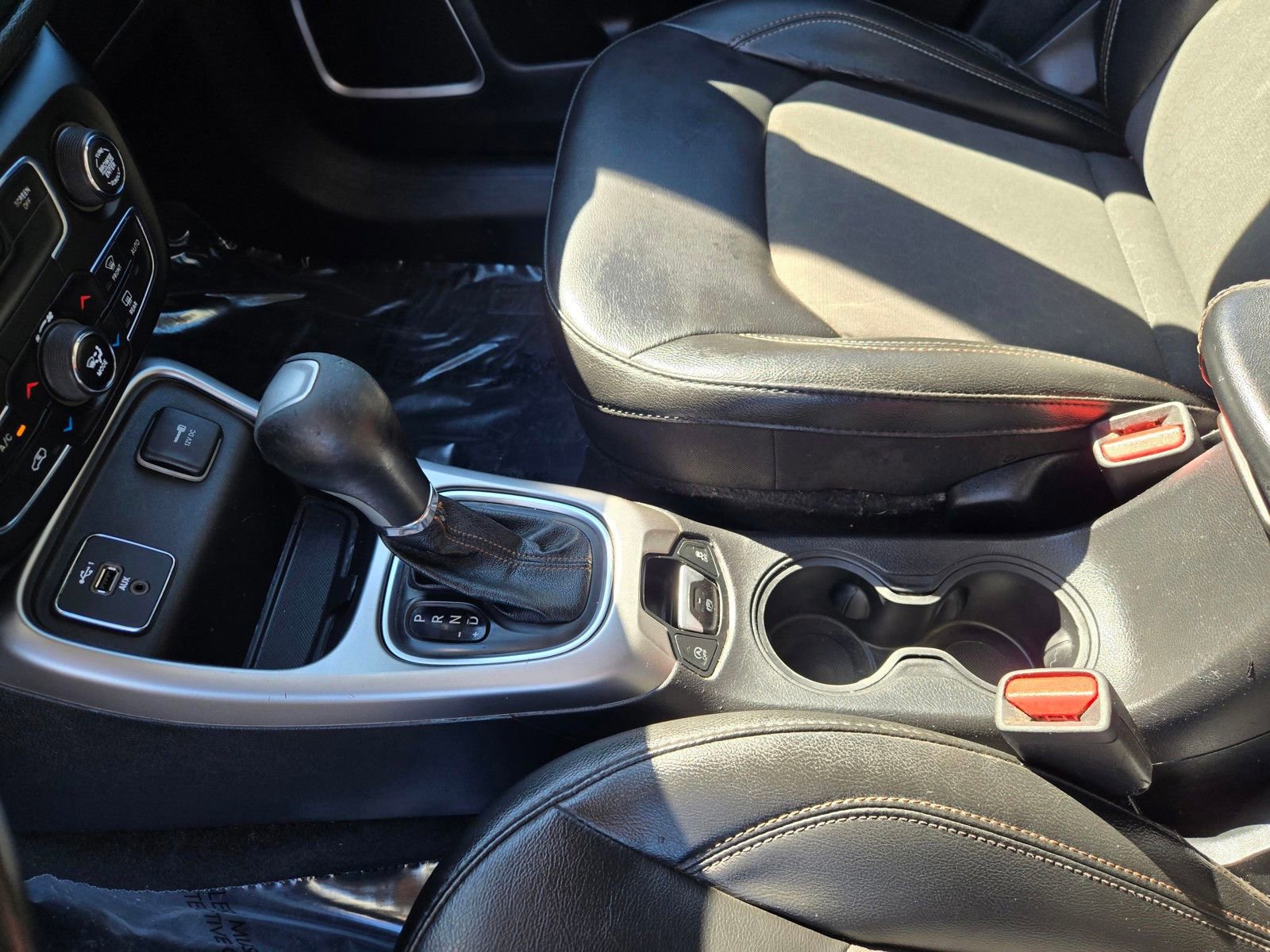 Used 2020 Jeep Compass Latitude w/ Popular Equipment Group image 17