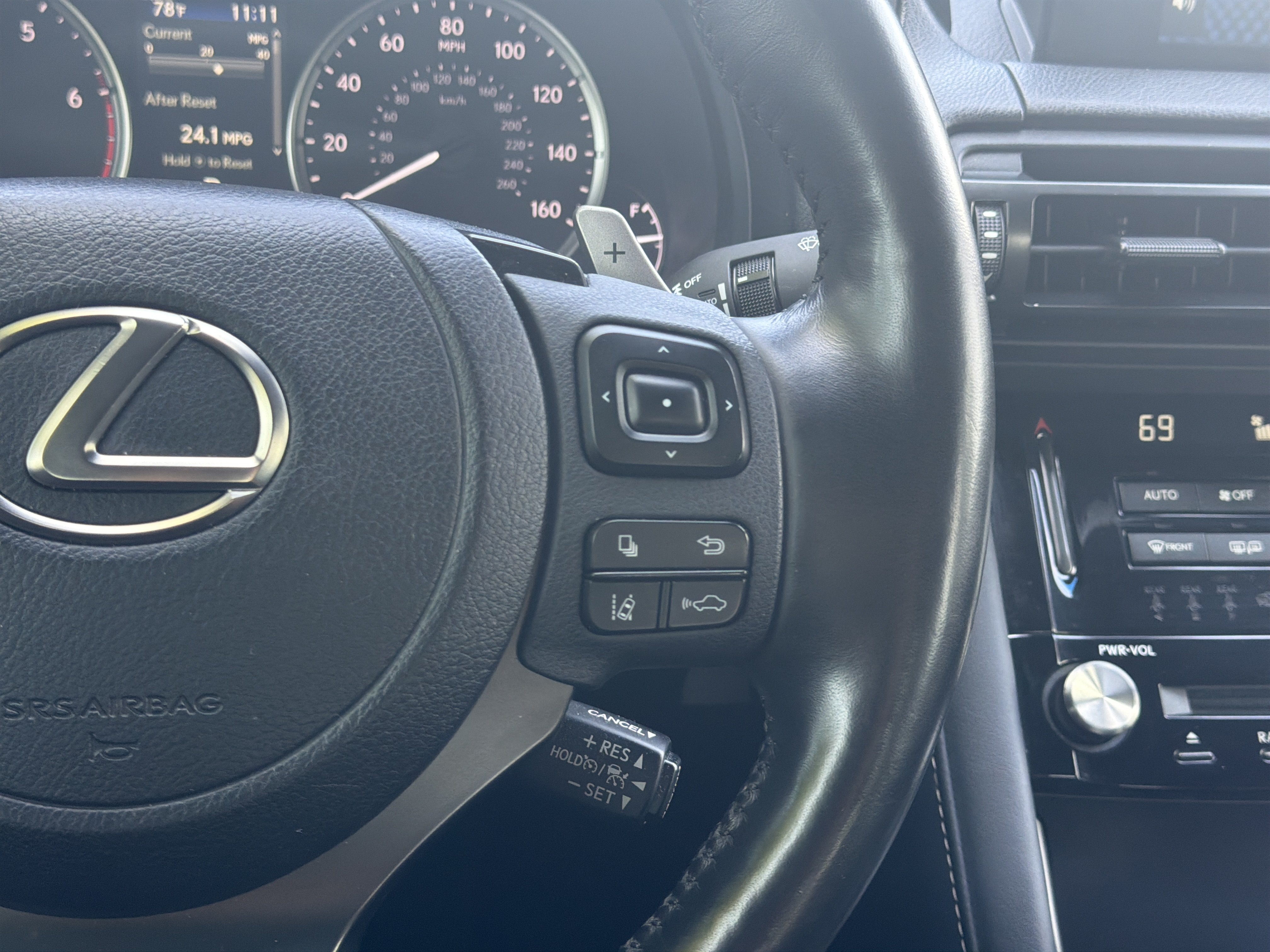 Used 2024 Lexus IS 300 w/ Premium Package RWD image 17