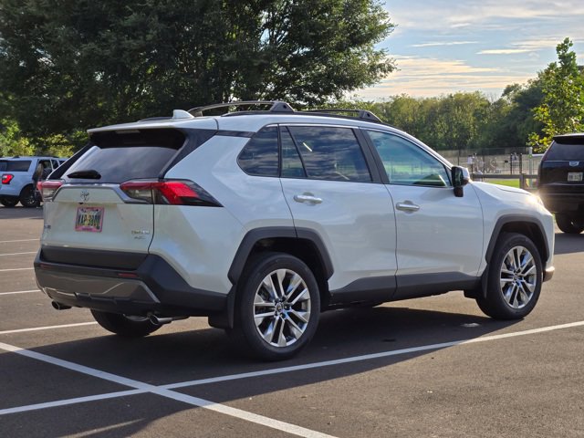 Used 2019 Toyota RAV4 Limited w/ Cold Weather Package AWD/4WD image 6