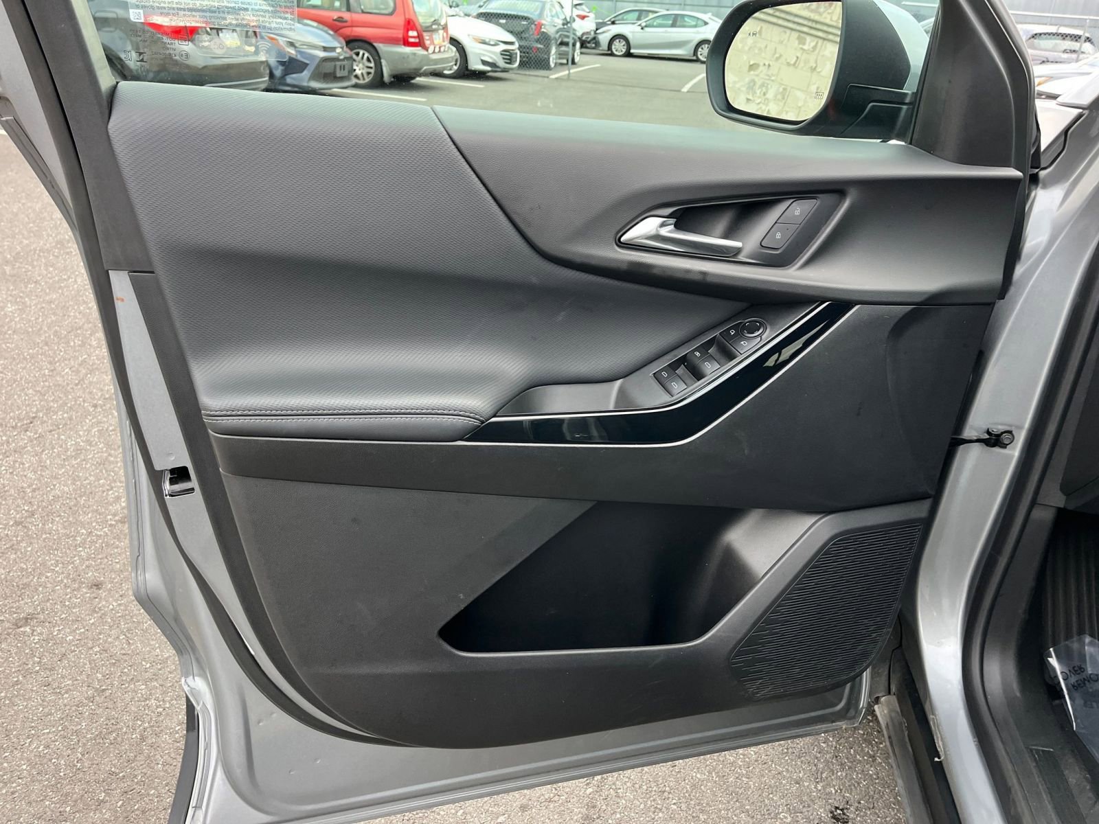 Used 2025 Chevrolet Equinox LT image 20