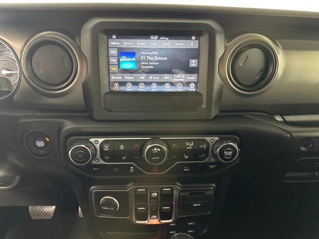 Used 2023 Jeep Wrangler Unlimited w/ Cold Weather Group image 21