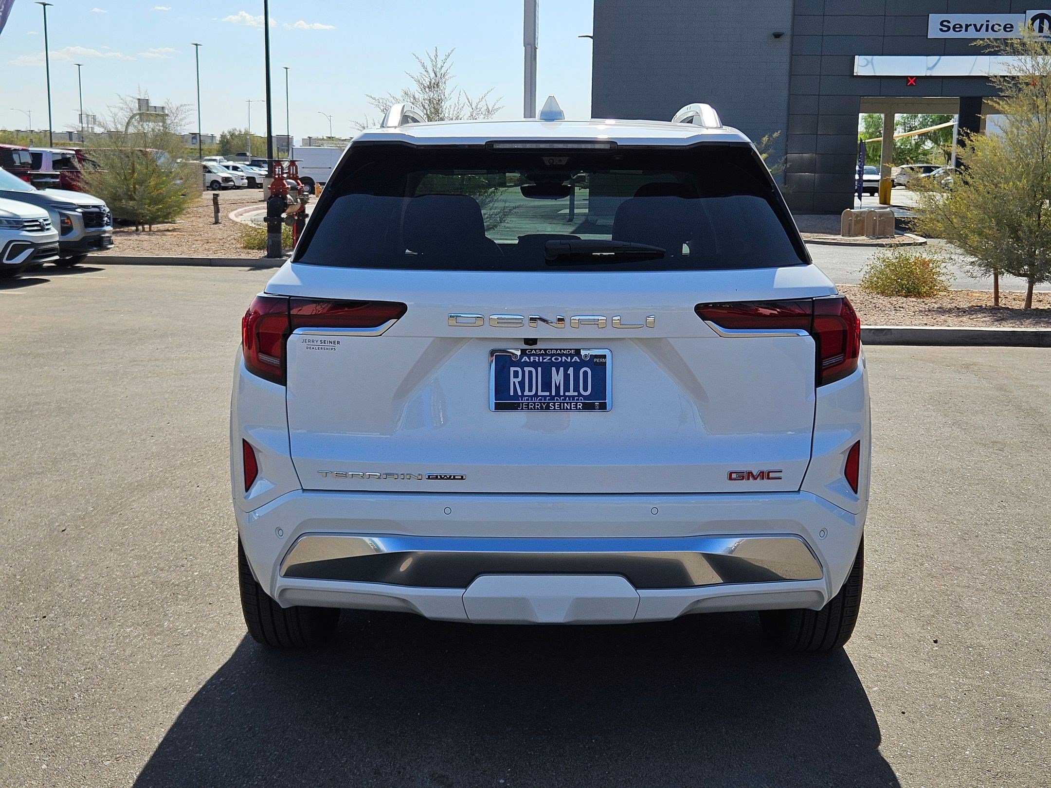 Used 2026 GMC Terrain Denali AWD/4WD image 4