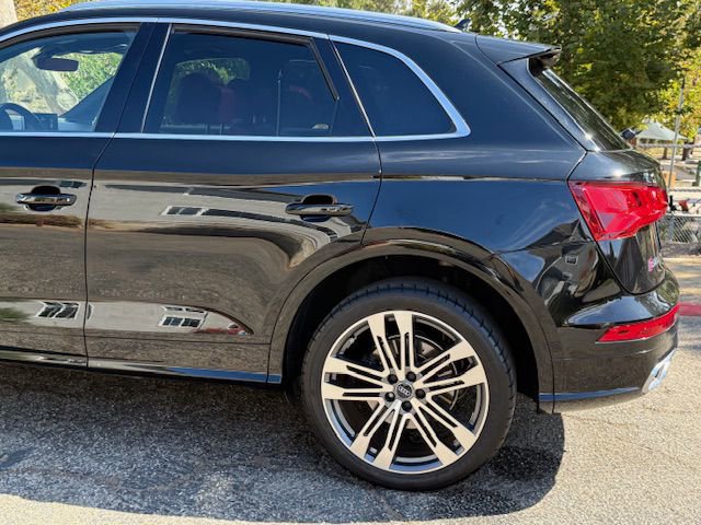 Used 2018 Audi SQ5 Premium Plus w/ Navigation Package image 34