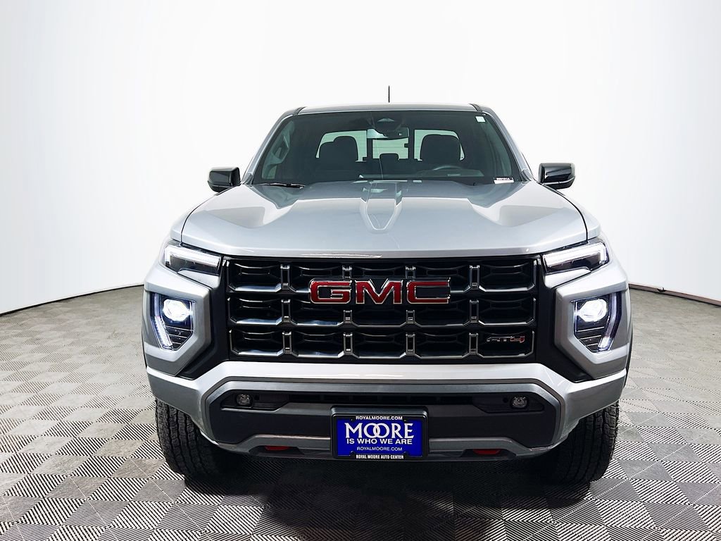 Used 2025 GMC Canyon AT4 image 2