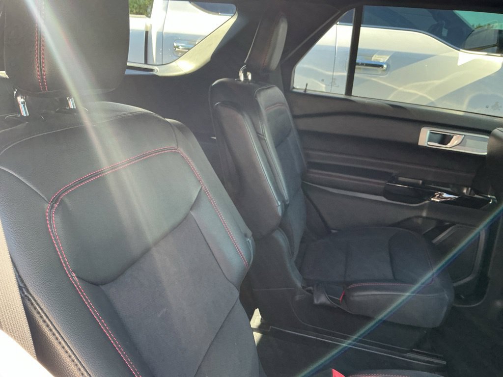 Used 2022 Ford Explorer ST-Line AWD/4WD image 15