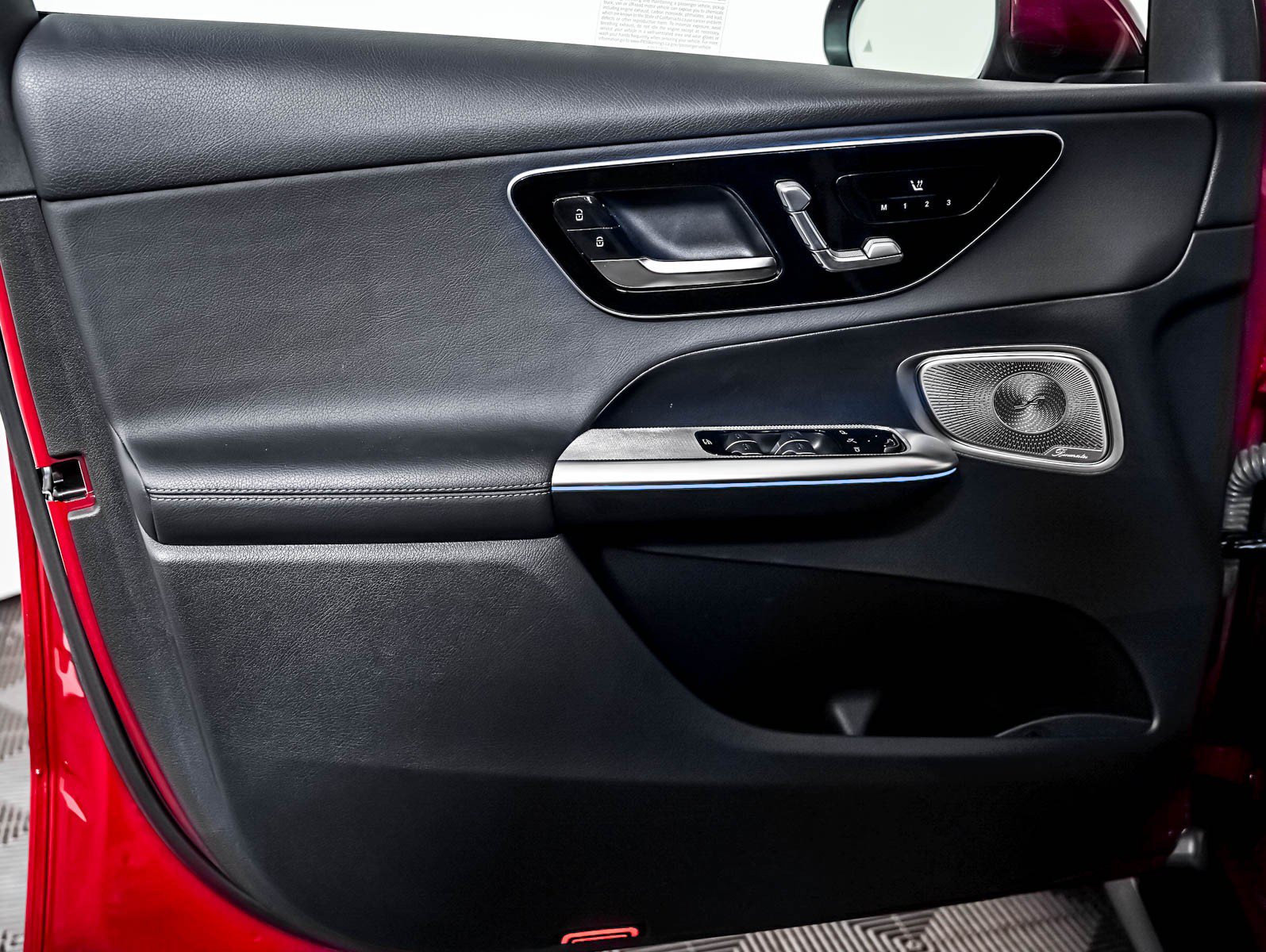 Used 2026 Mercedes-Benz GLC 300 image 24
