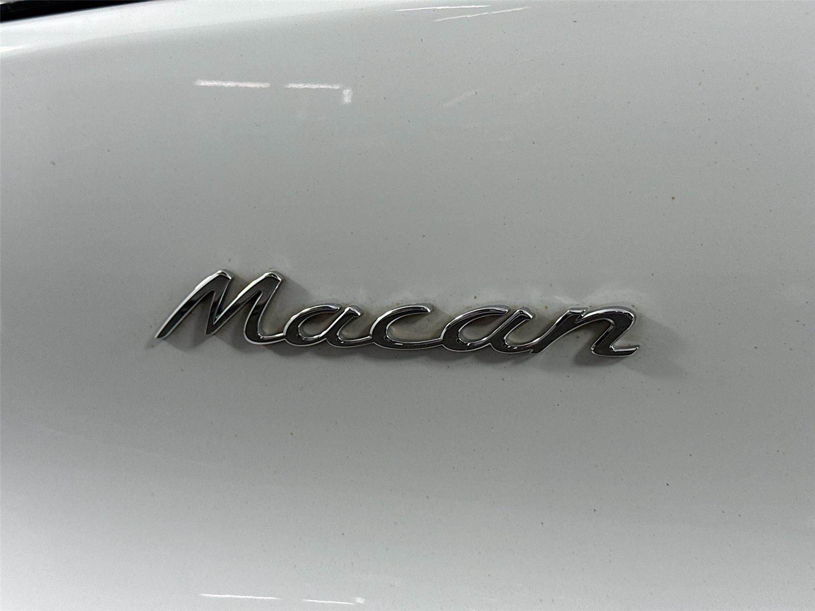 Used 2021 Porsche Macan image 14