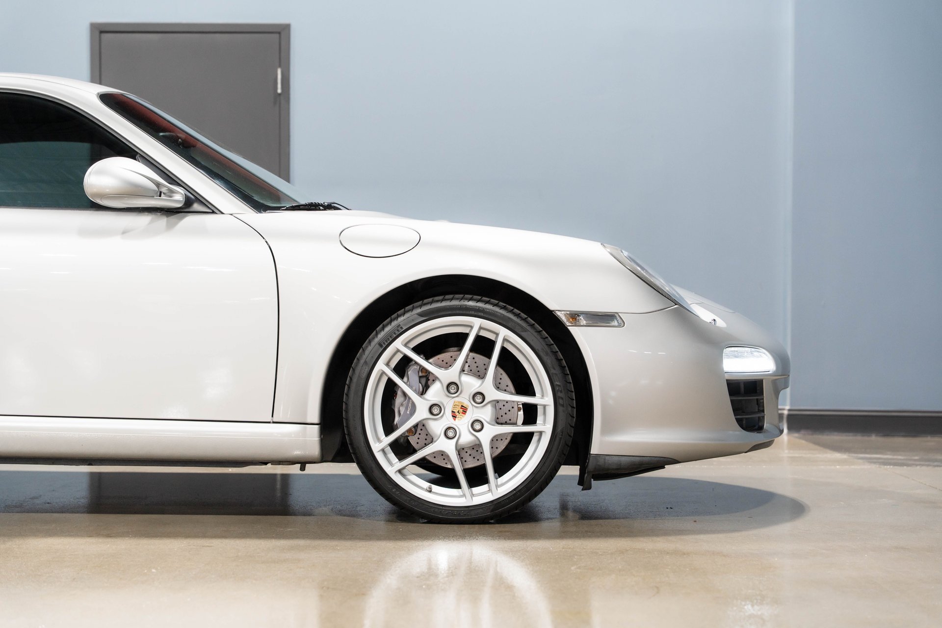 Used 2009 Porsche 911 Carrera RWD image 14