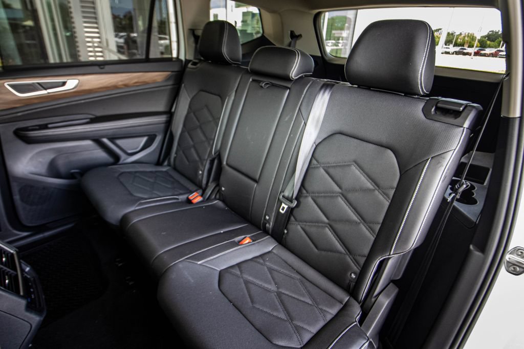 Certified 2026 Volkswagen Atlas SE w/ Panoramic Sunroof Package FWD image 27