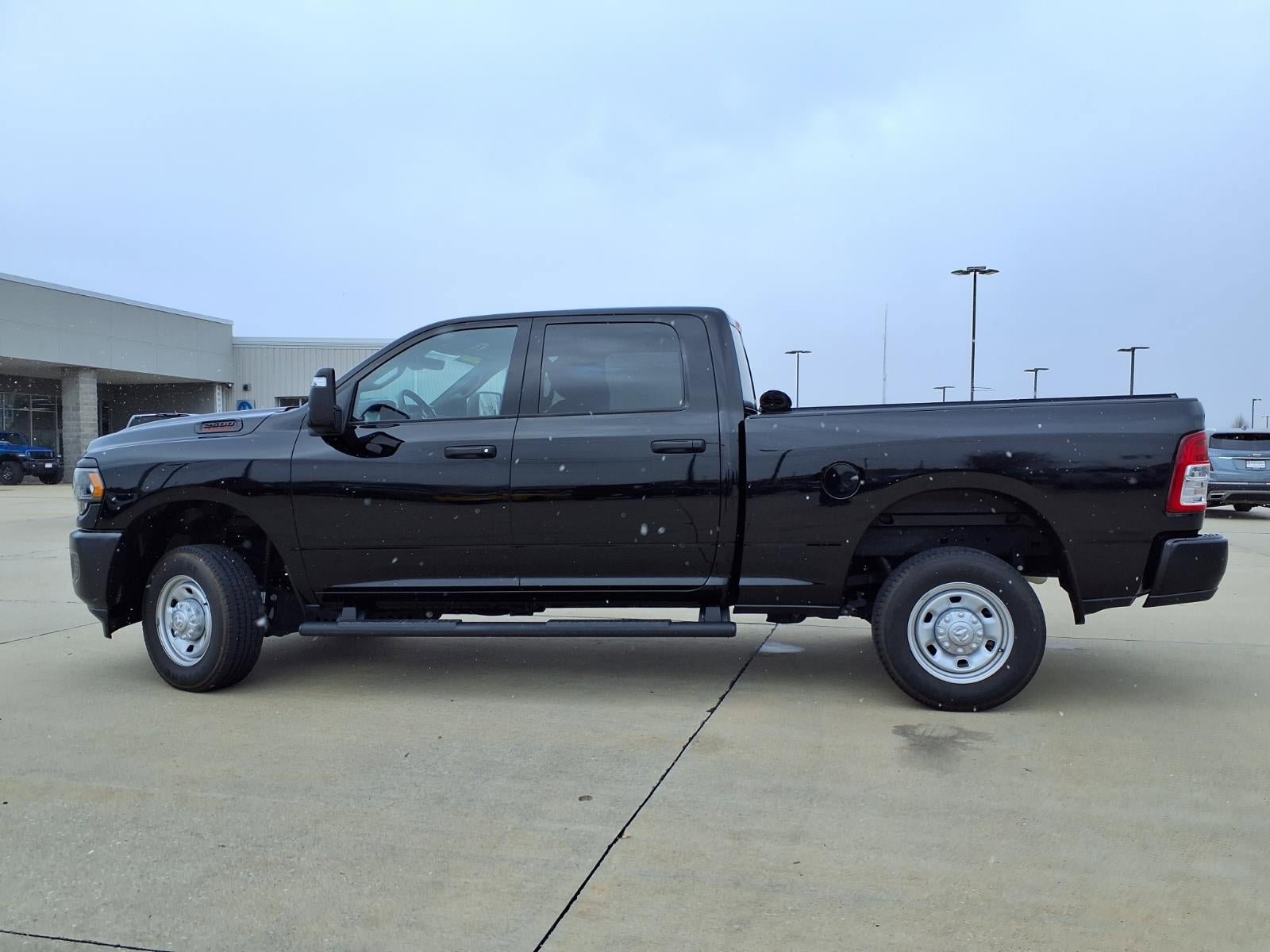 Used 2024 RAM 2500 Tradesman w/ Convenience Group AWD/4WD image 31