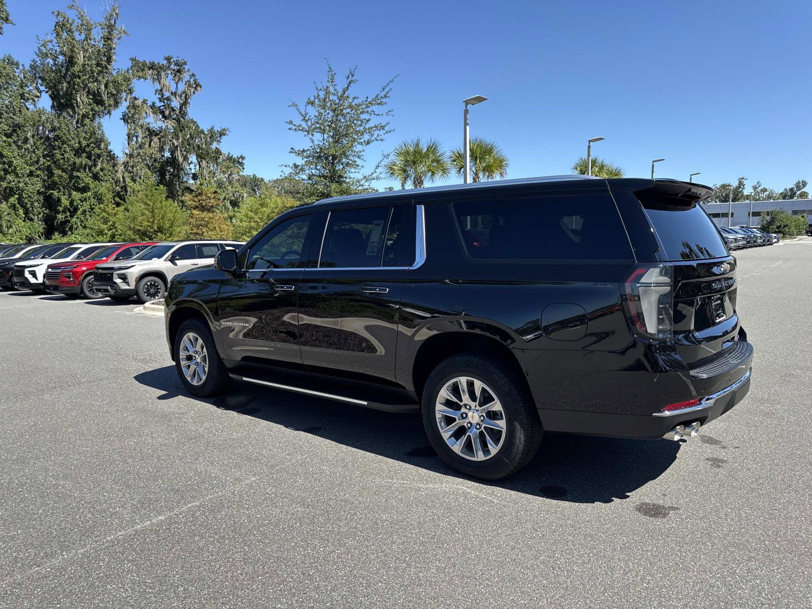New 2026 Chevrolet Suburban Premier image 5